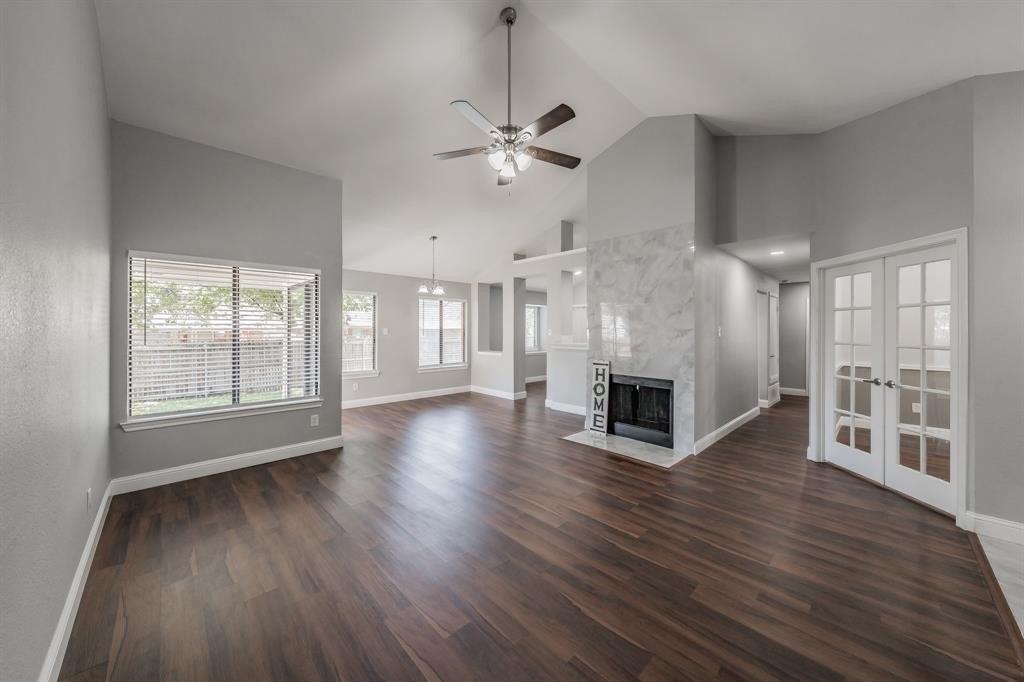Glenwood Dr, Arlington, TX 76017