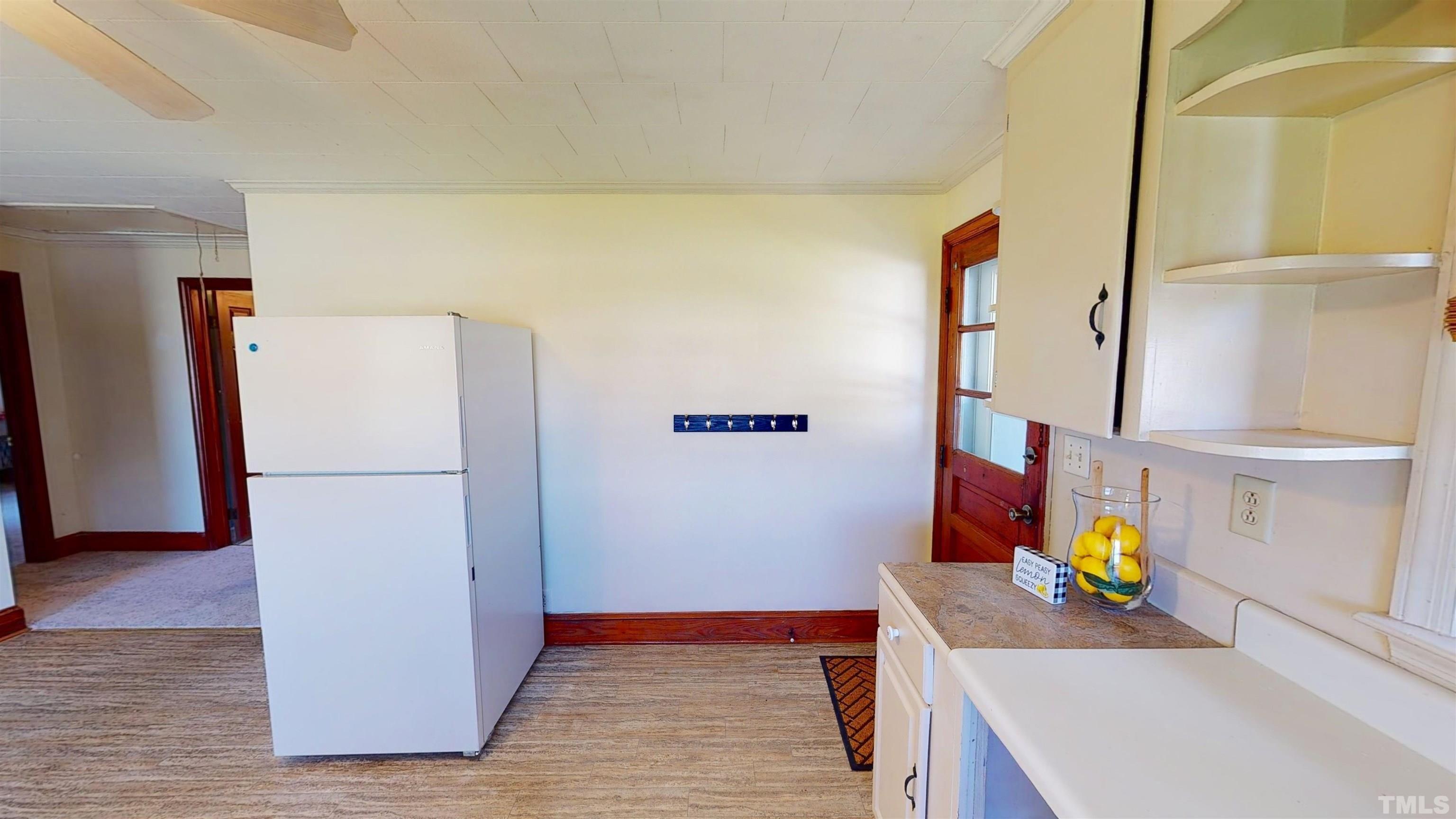 S Pollock St, Selma, NC 27576