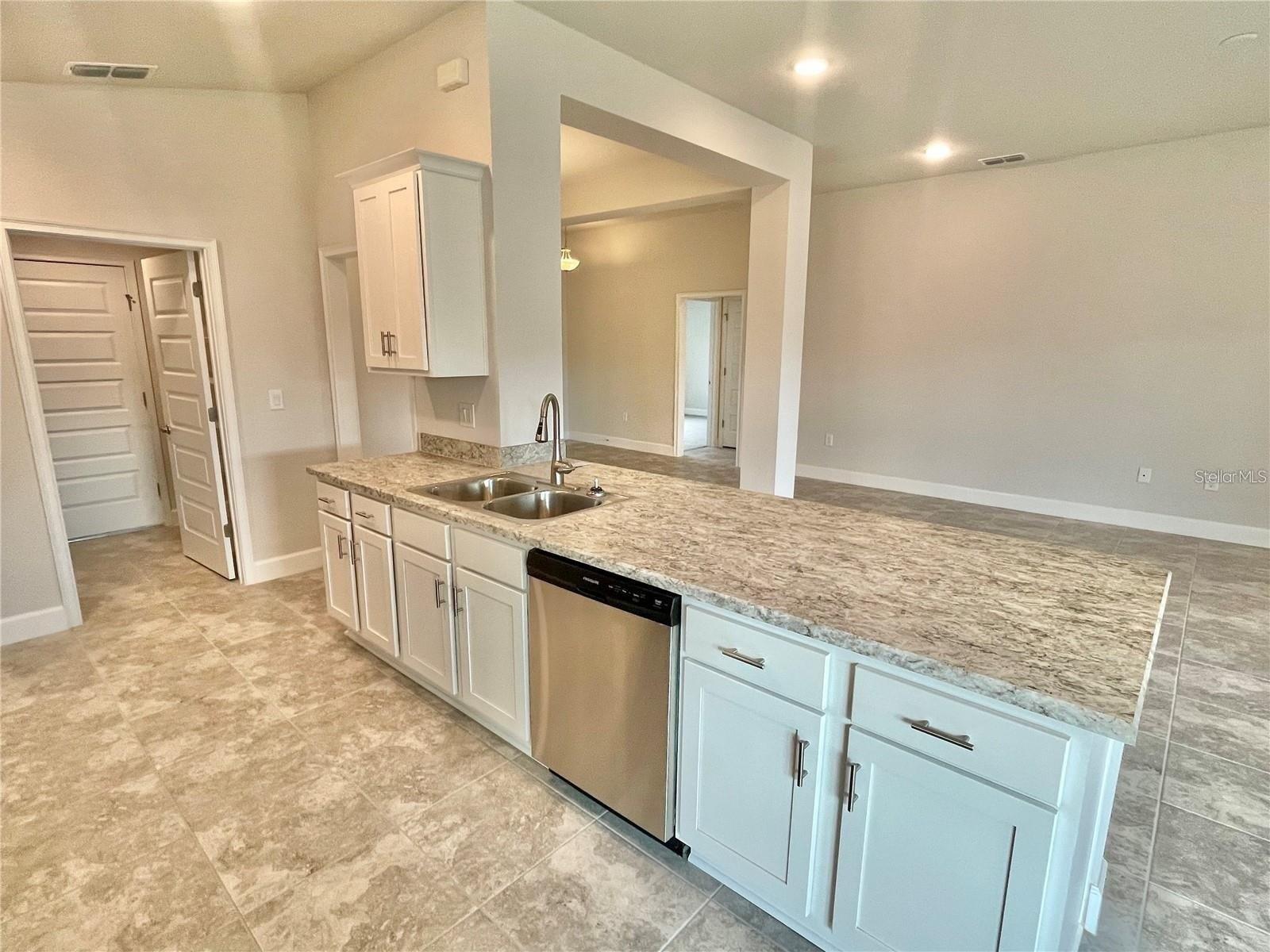 Cartgate Ln, Winter Haven, FL 33884