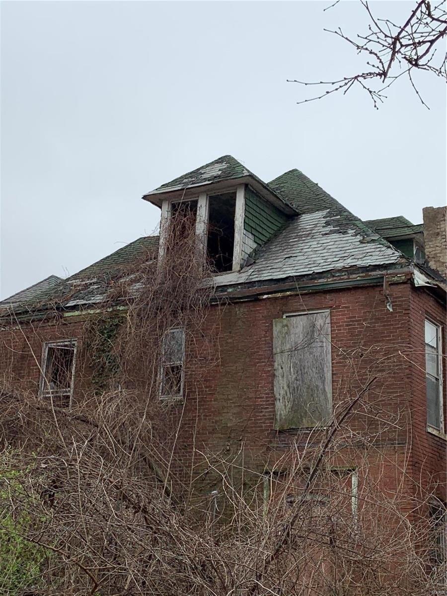 Enright Ave, Saint Louis, MO 63108