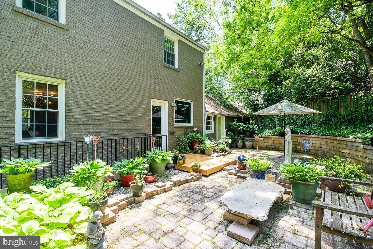 N Pollard St, Arlington, VA 22207