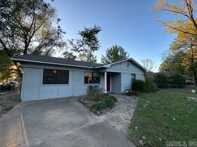 Chestnut St, Lonoke, AR 72086