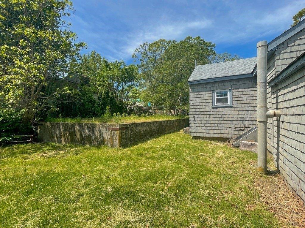 Velvet Ave, Westport, MA 02790
