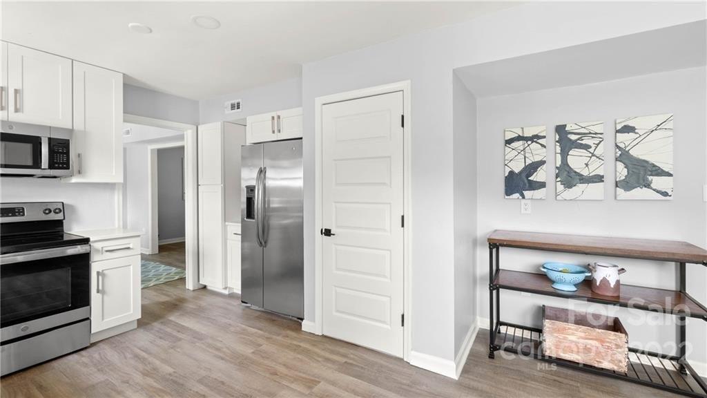 Lawton Bluff Rd, Charlotte, NC 28226