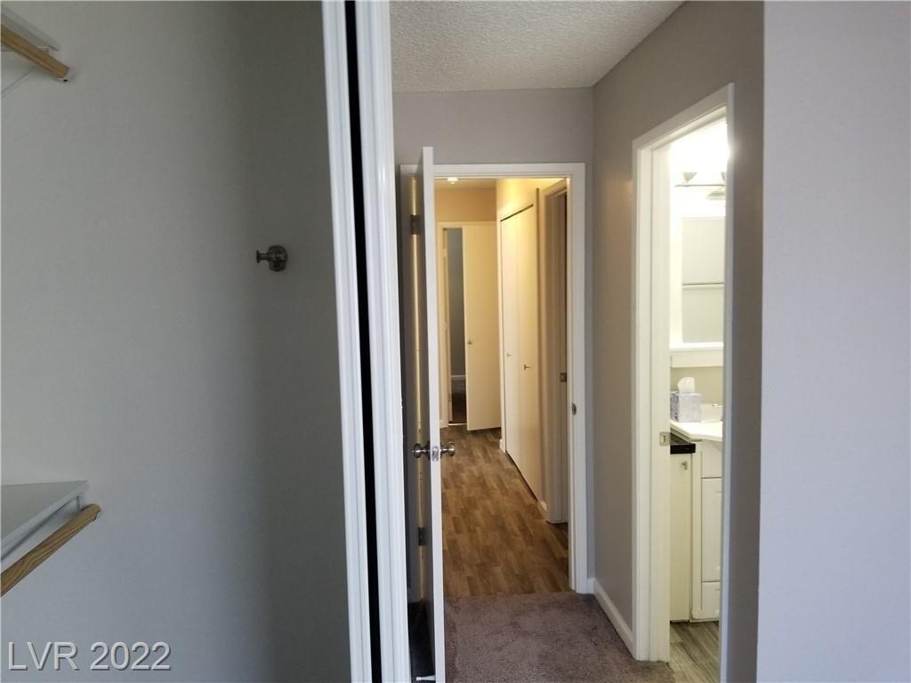 Honeydew Cir, Las Vegas, NV 89147
