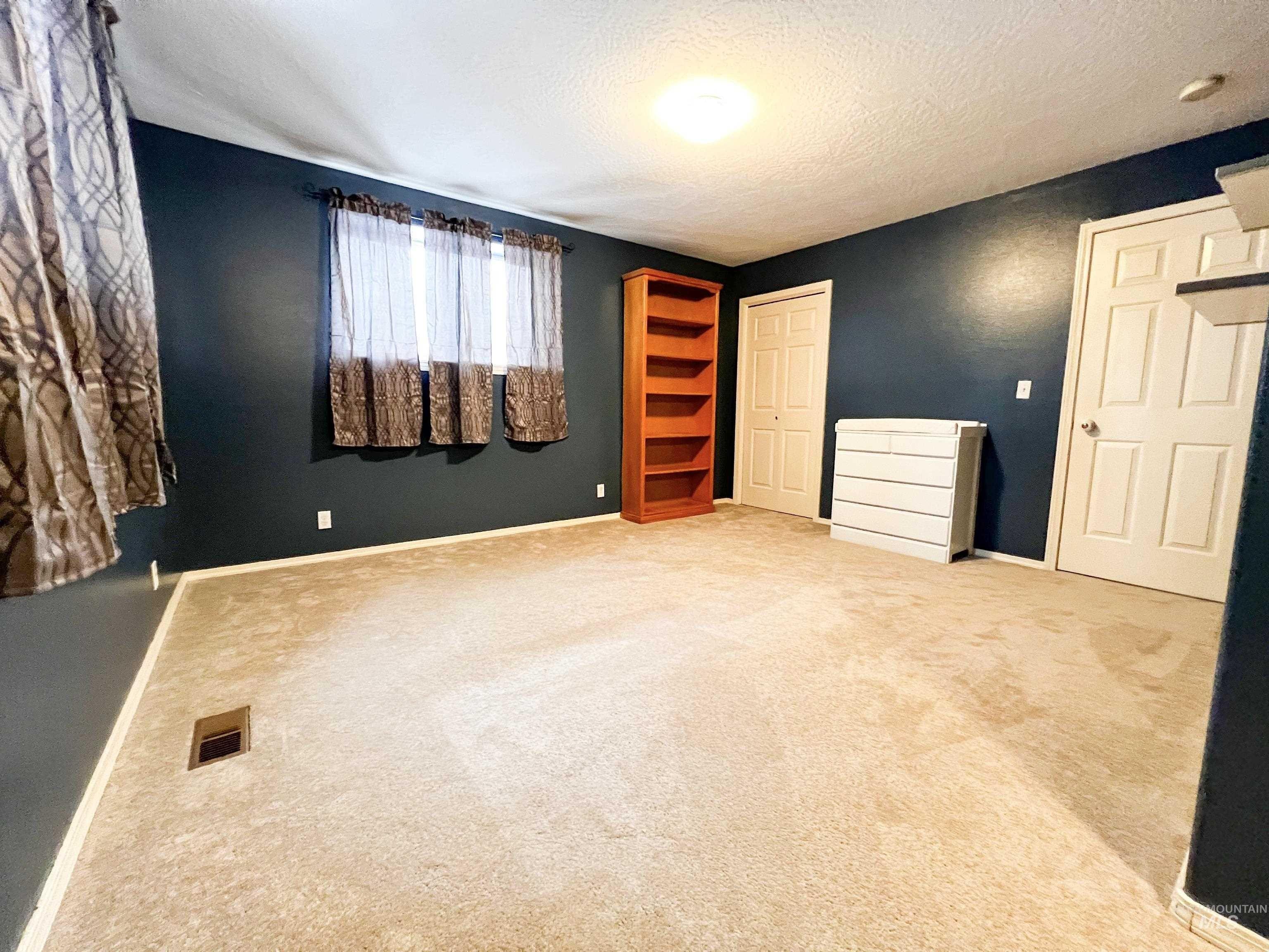Hughes Dr, Payette, ID 83661