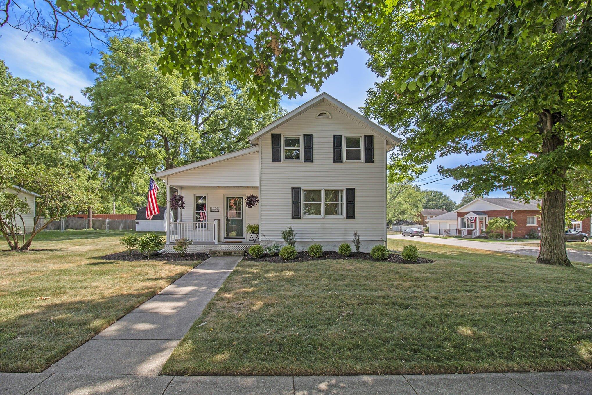 Rosewood Ave, Wayland, MI 49348