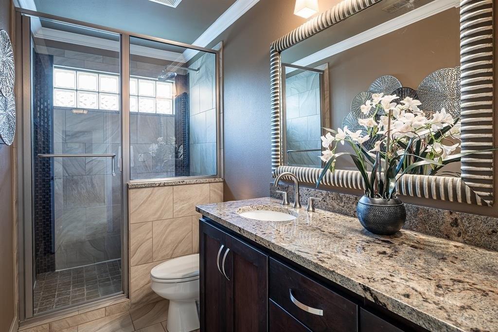Sugar Maple Dr, Irving, TX 75063