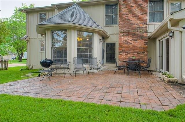 Glen Arbor Ter, Kansas City, MO 64114