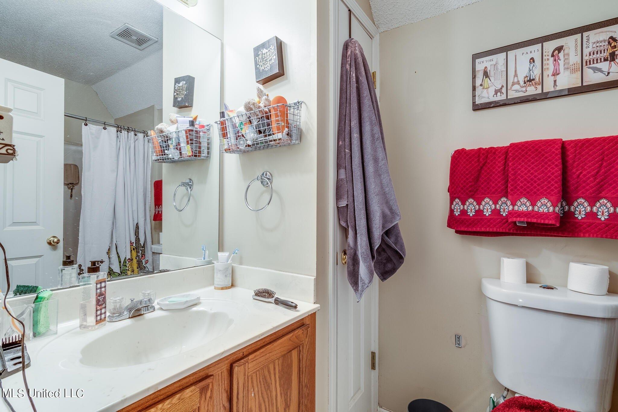 Piney Ridge Dr, Olive Branch, MS 38654