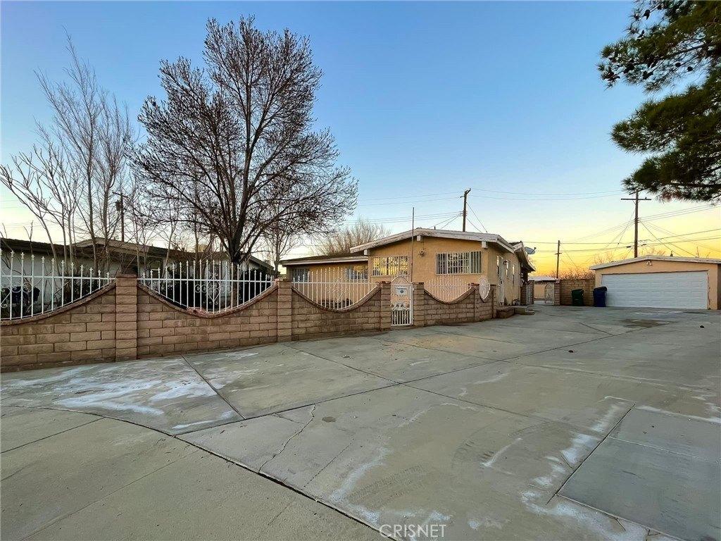 W Avenue H9, Lancaster, CA 93534