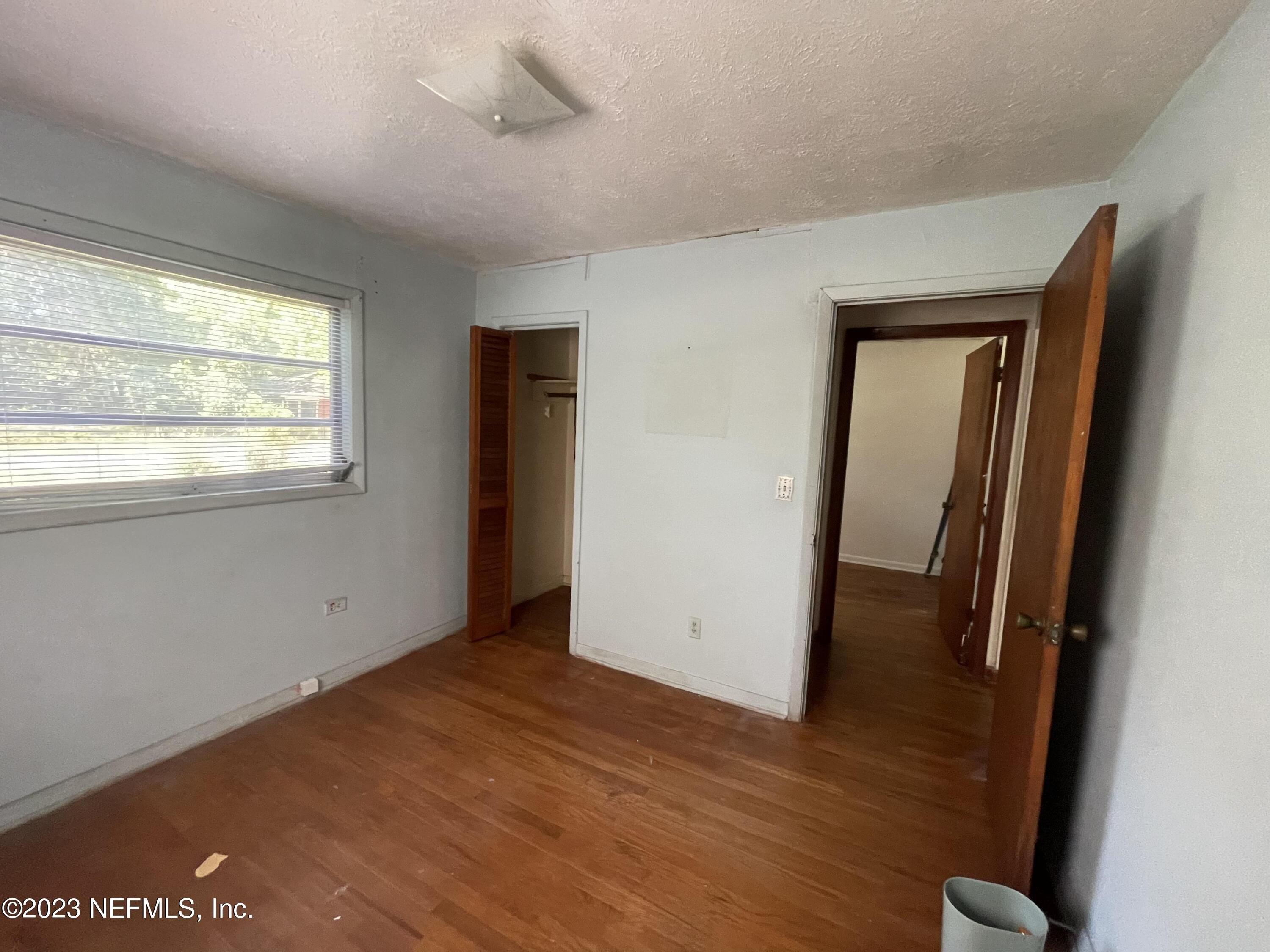 Hilly Rd, Jacksonville, FL 32208