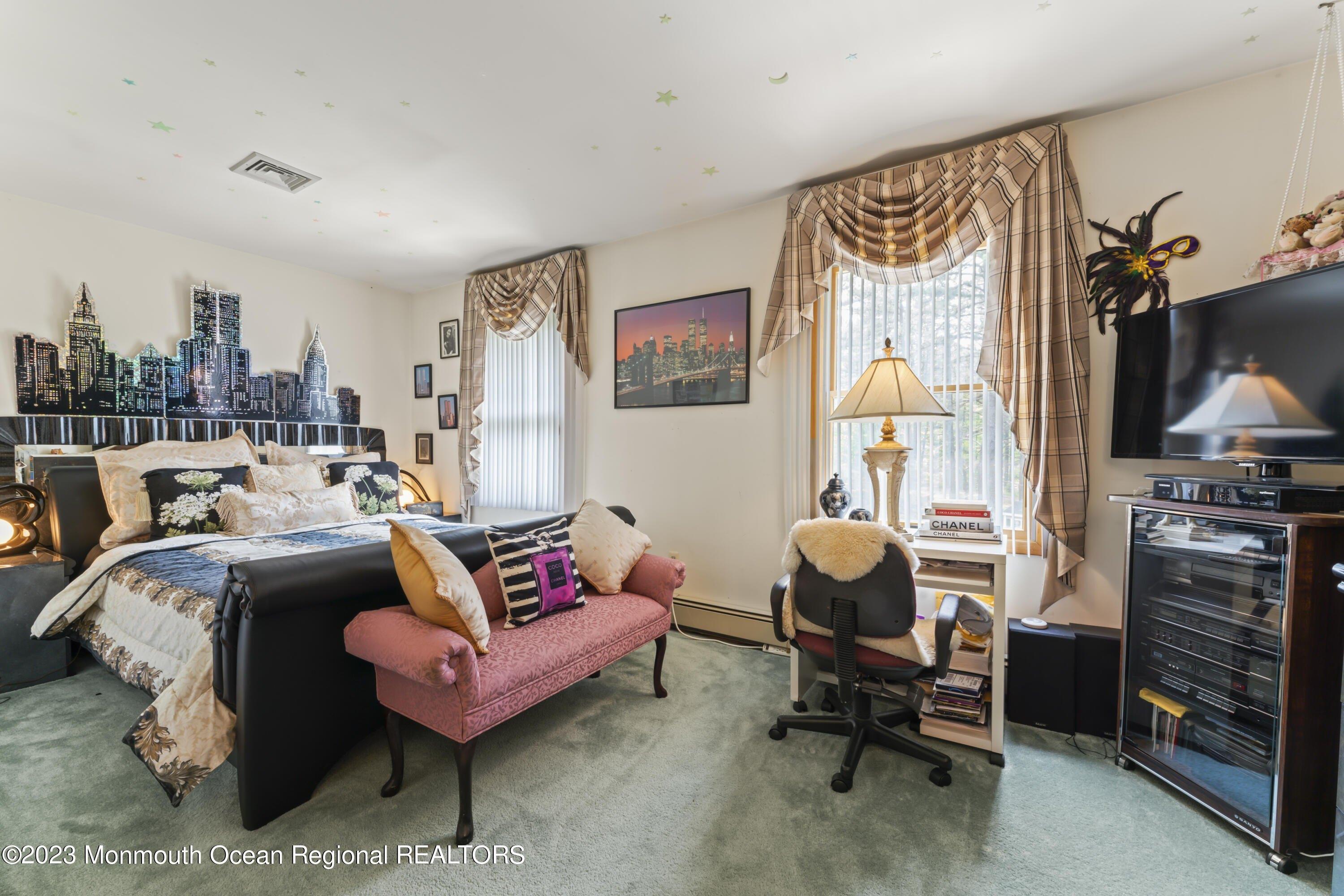 Southfork Dr, Jackson, NJ 08527