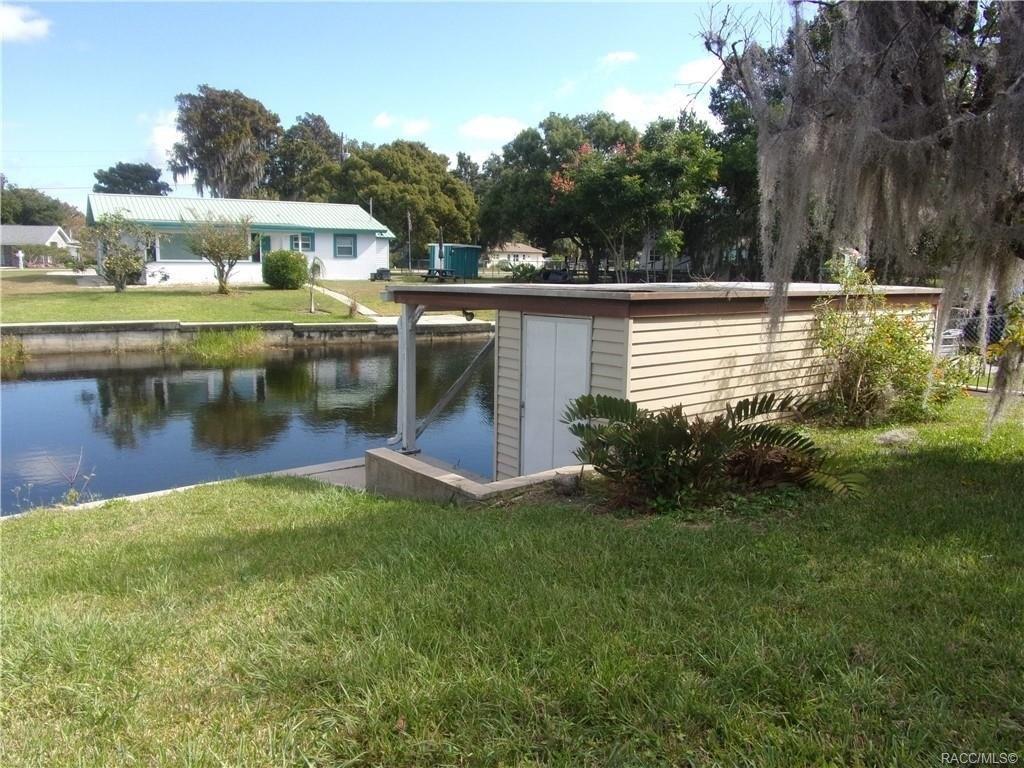 S Cove Walk, Inverness, FL 34450