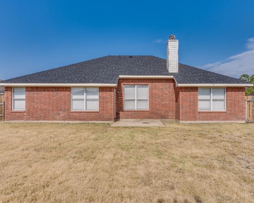 Cobblestone Cir, Red Oak, TX 75154