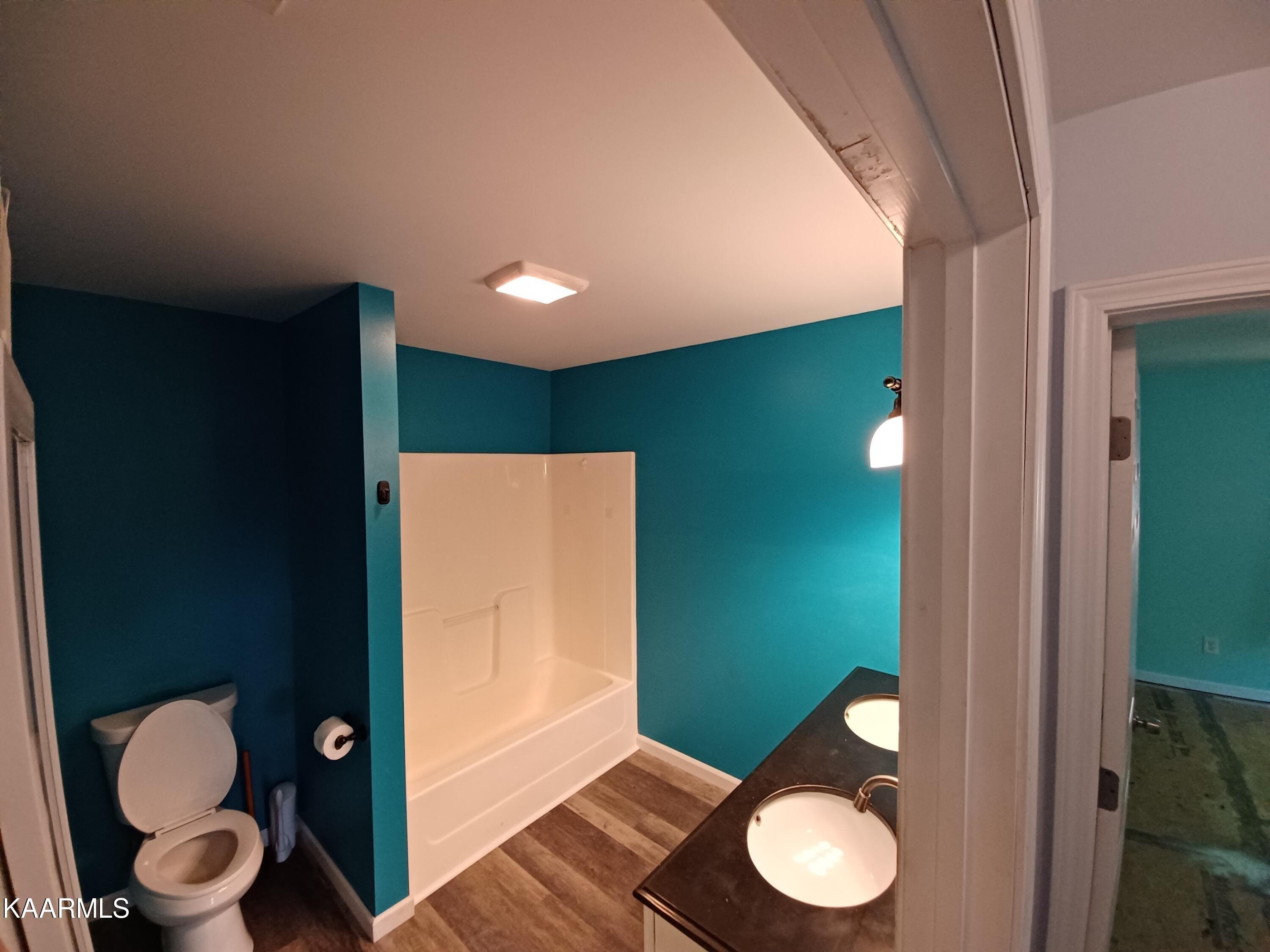 Boxwood Ln, Knoxville, TN 37917