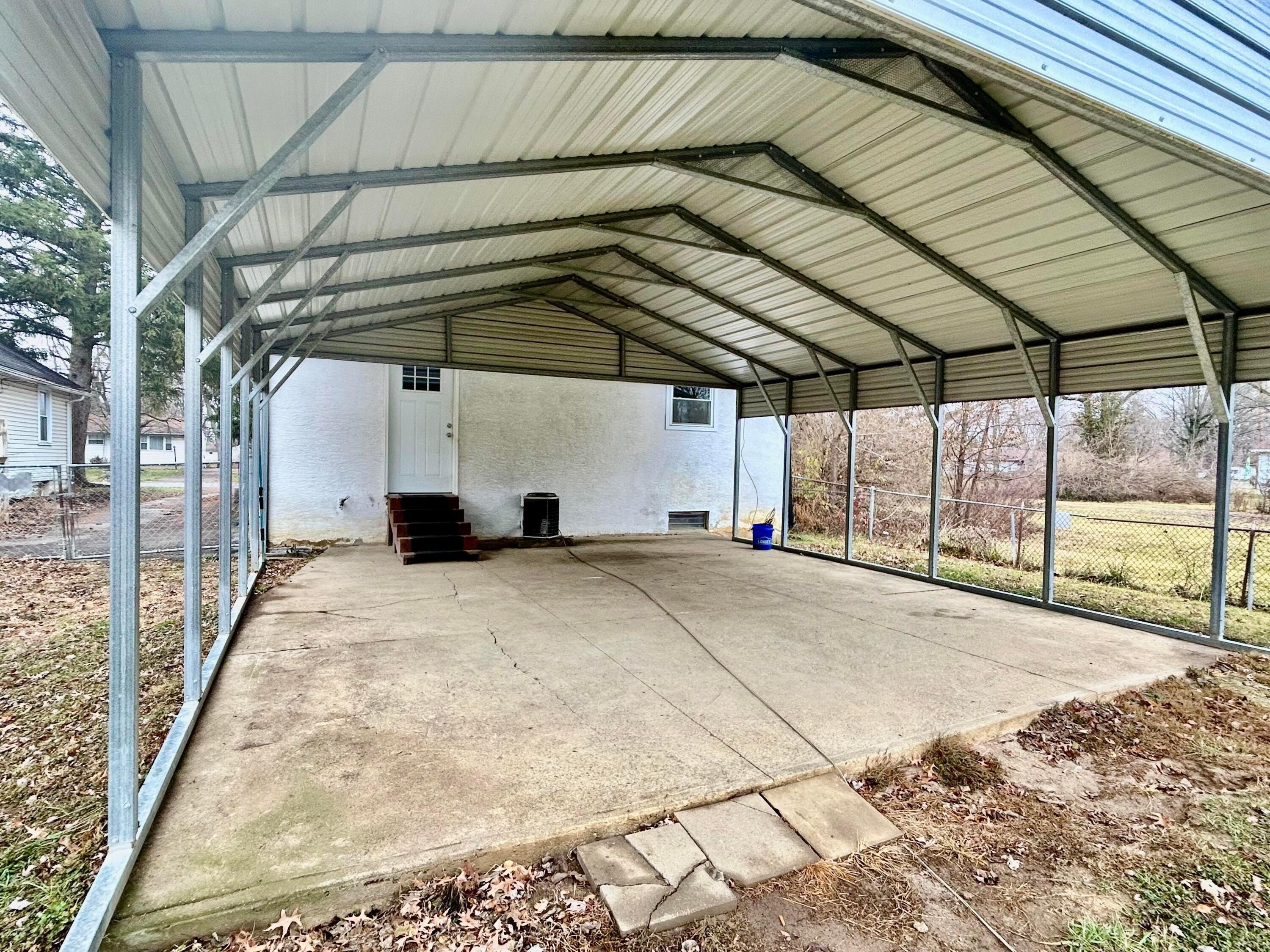 E Deshler Ave, Columbus, OH 43227