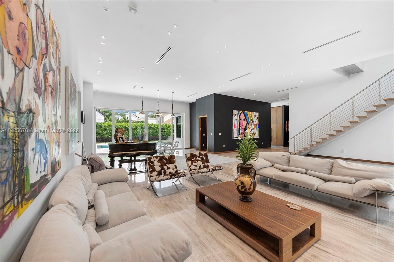 Ne 19th Ct, Miami, FL 33179