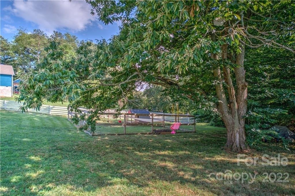 Dapple Rd, Candler, NC 28715