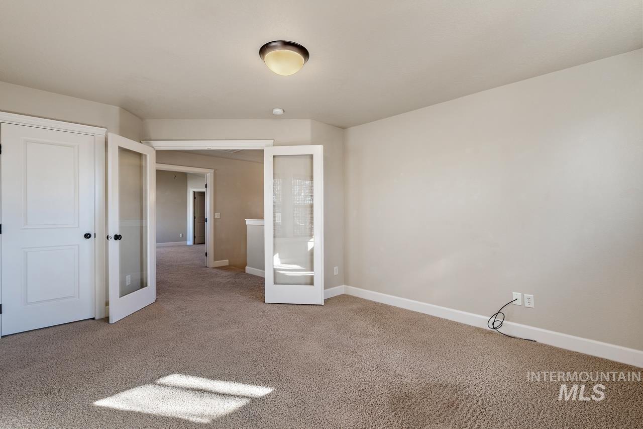 W Dufferin Ct, Garden City, ID 83714