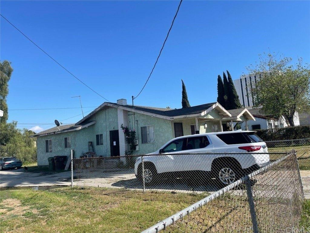 N Acacia Ave, Compton, CA 90220