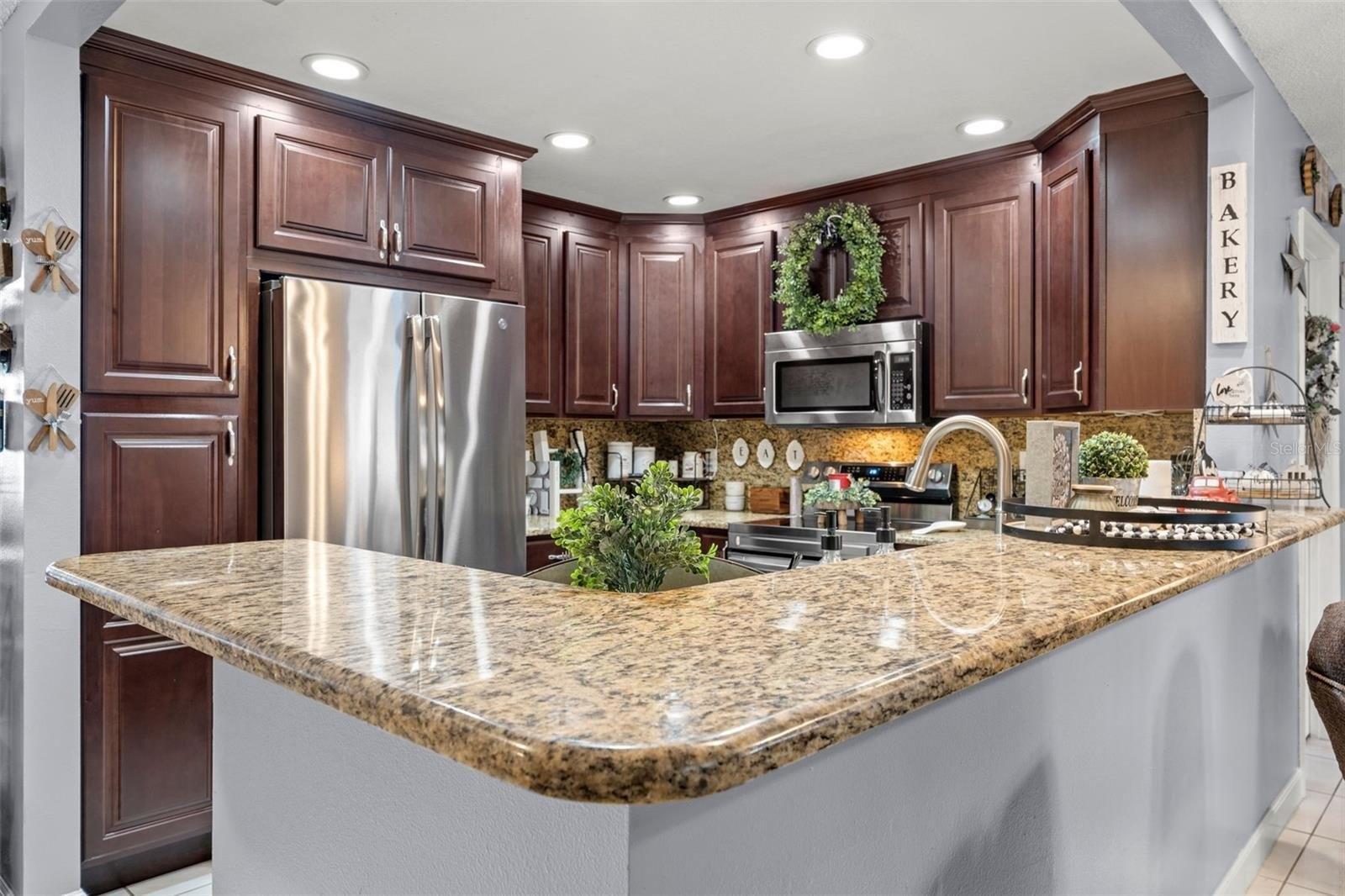 Dole St, Holiday, FL 34691