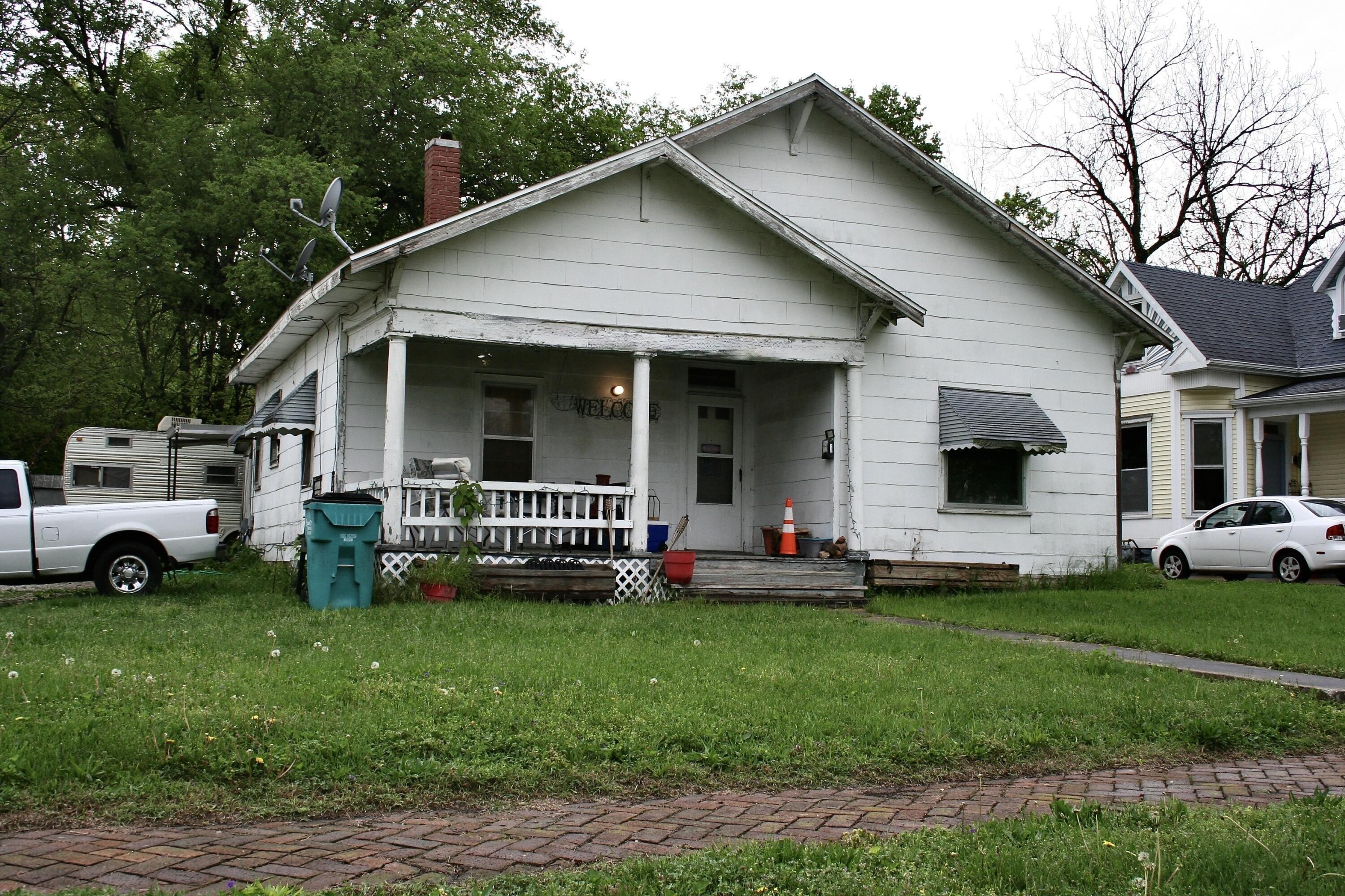 N Robberson Ave, Springfield, MO 65803