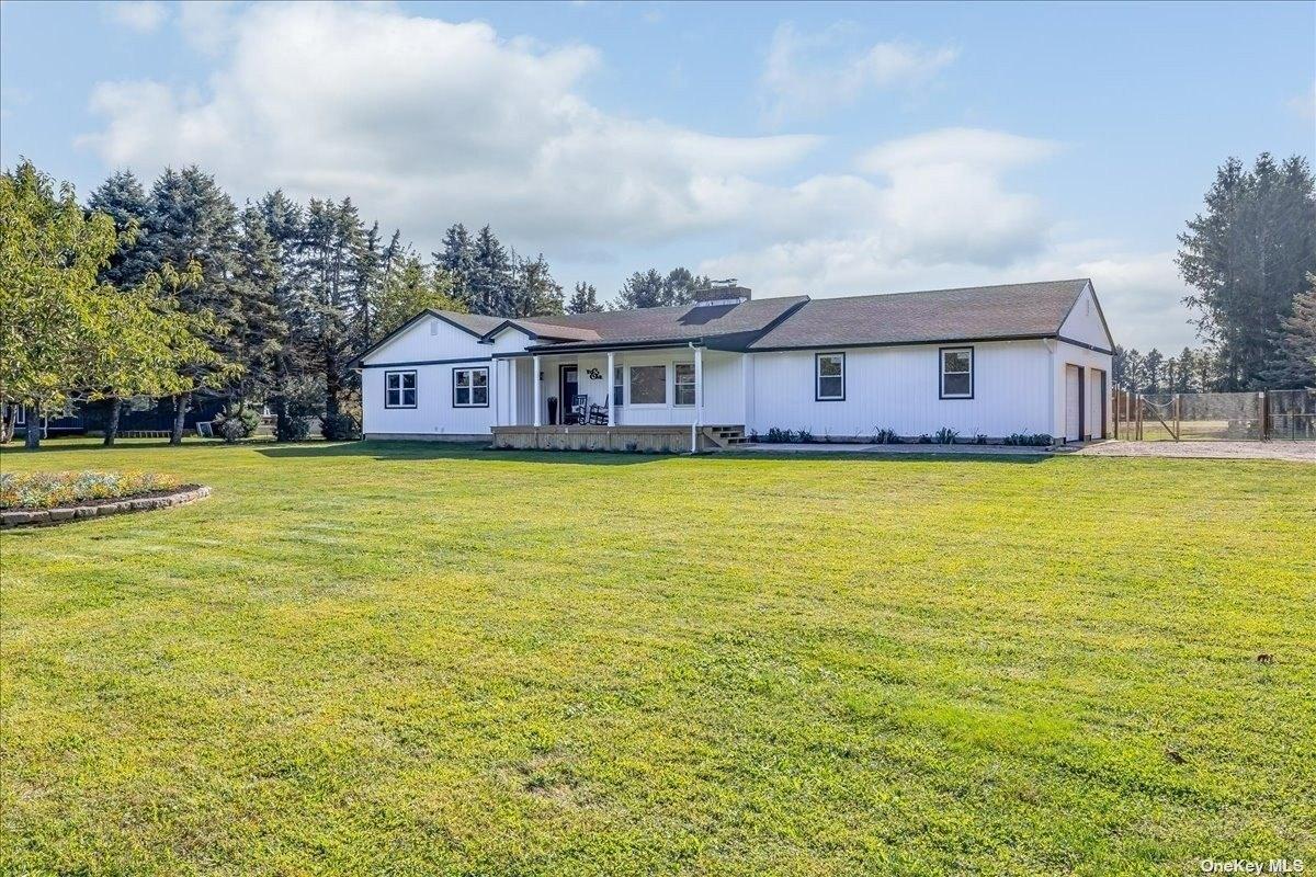 Hortons Ln, Southold, NY 11971