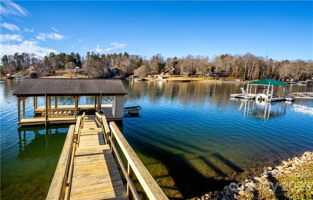 Harbor View Ter, Morganton, NC 28655