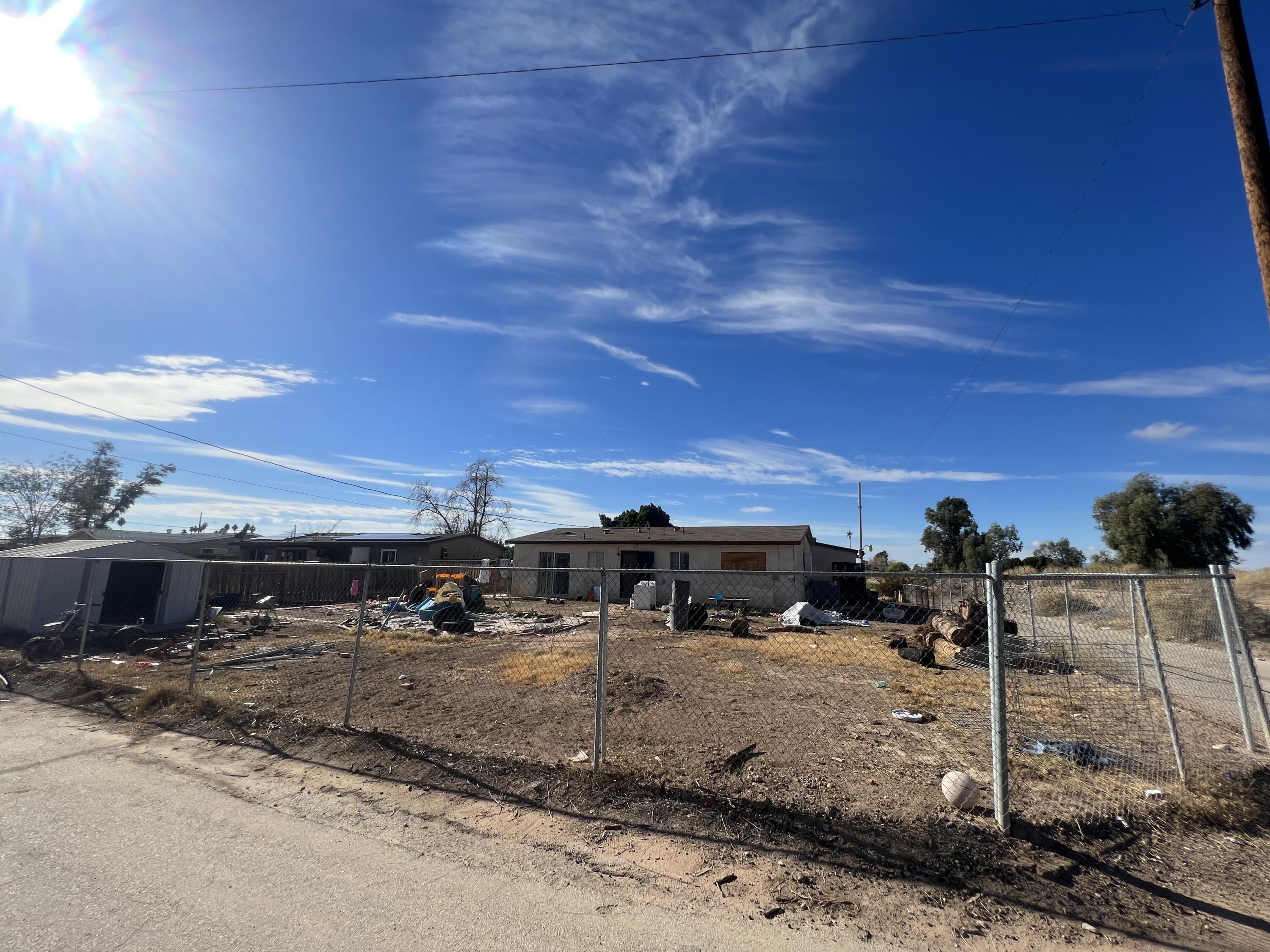 N Sola Ave, Blythe, CA 92225