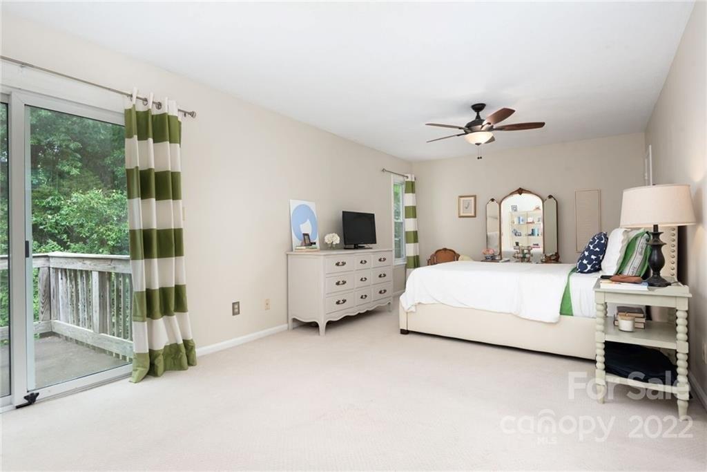 Cricket Lake Dr, Charlotte, NC 28277