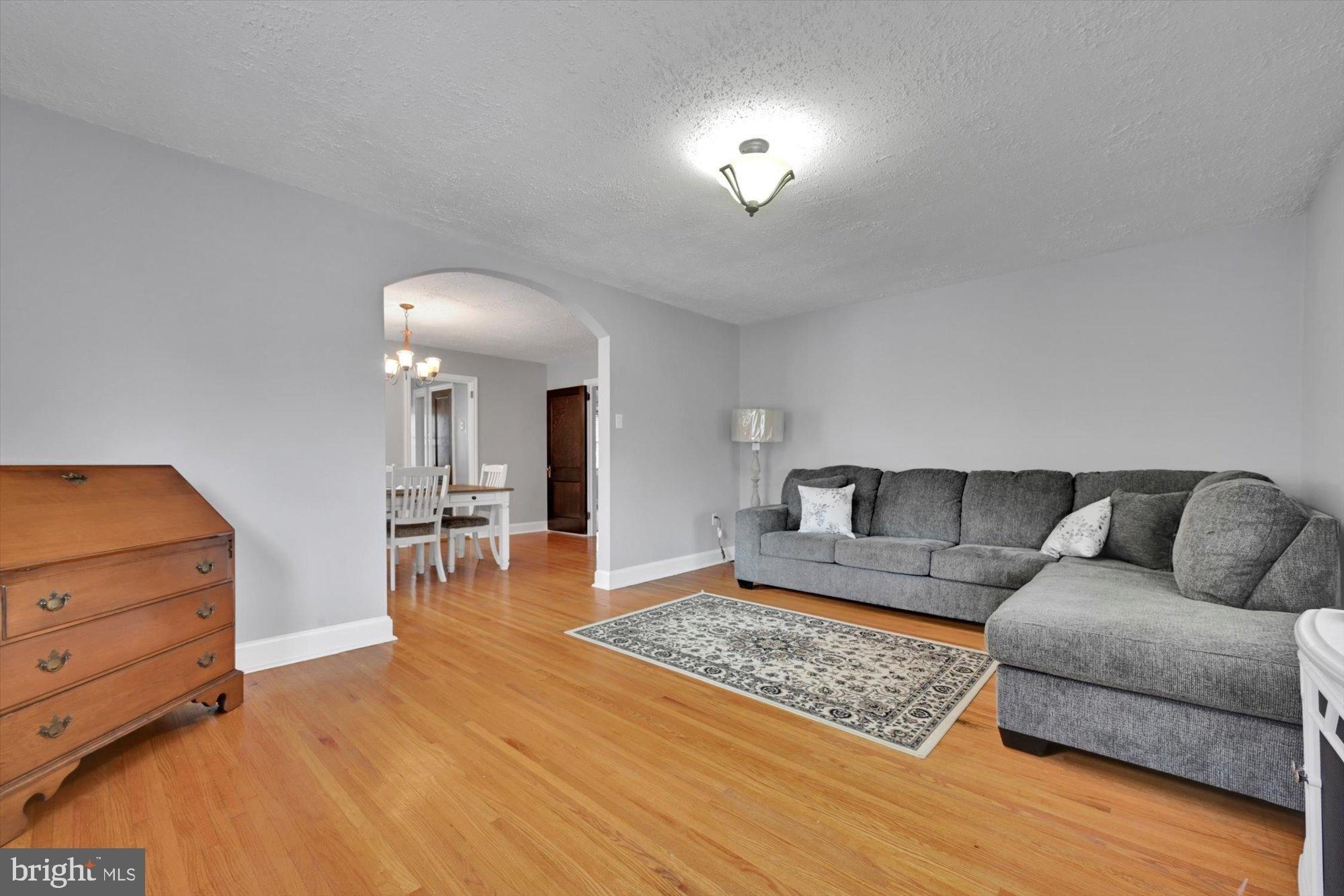 Walton St, Lemoyne, PA 17043