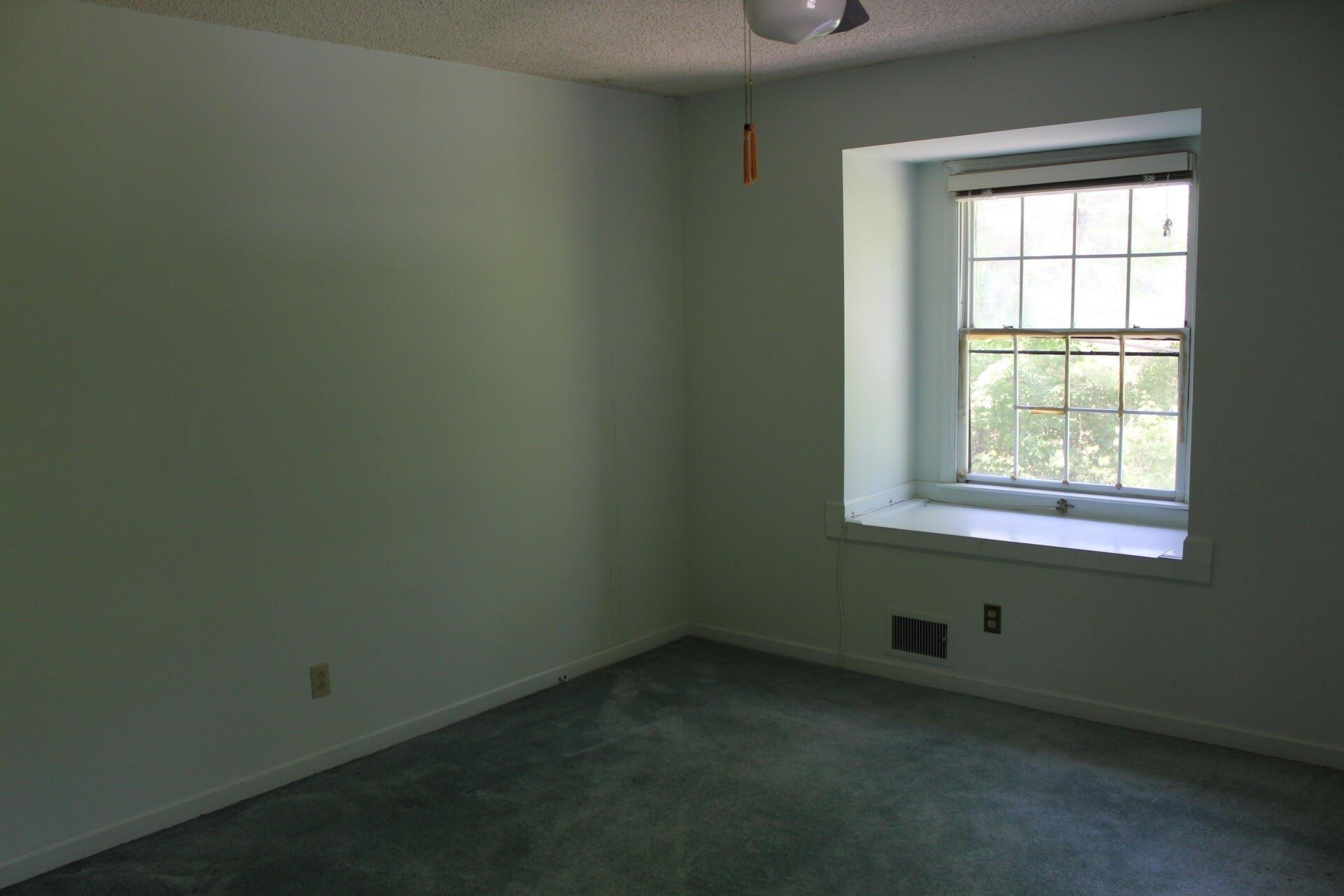Parkcliff Dr, Kingsport, TN 37664