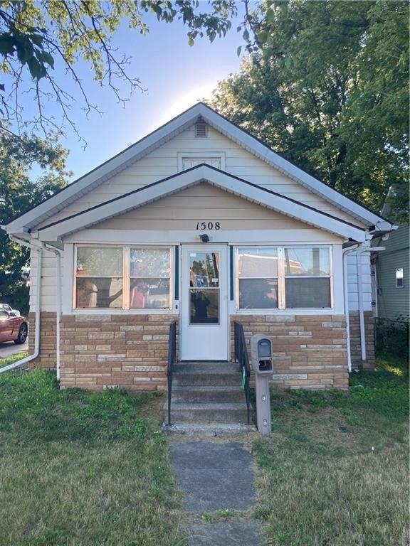 E 24th St, Des Moines, IA 50317