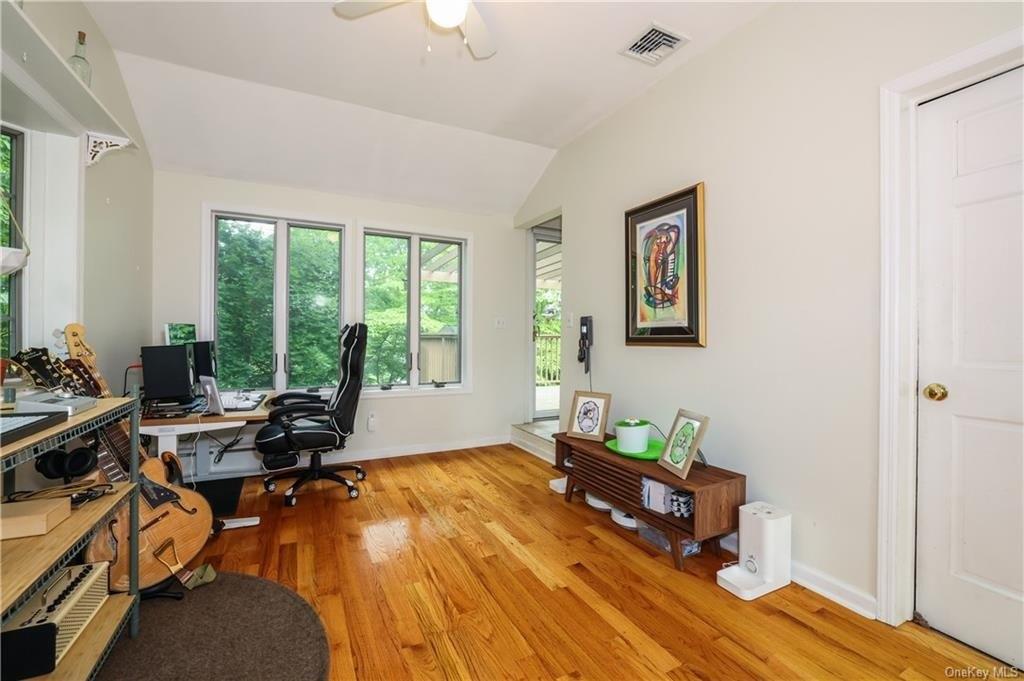 Mcdougal Dr, White Plains, NY 10603