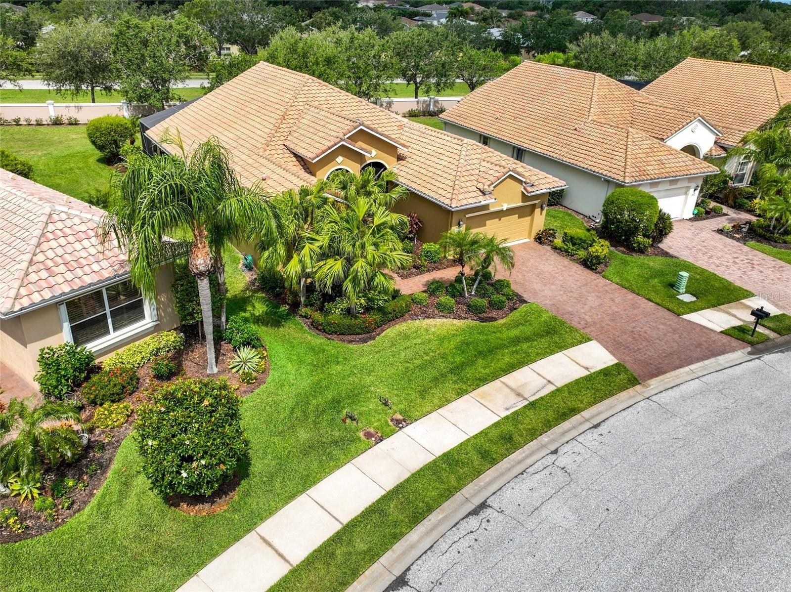 65th Pl E, Sarasota, FL 34243