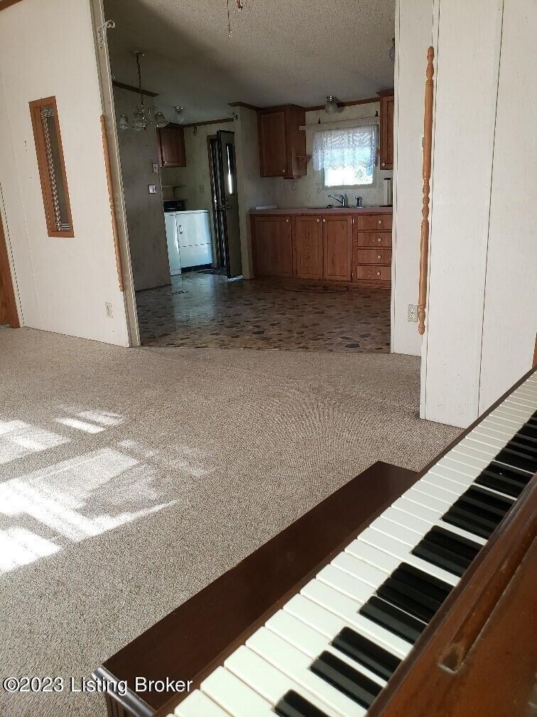 8th St, Carrollton, KY 41008