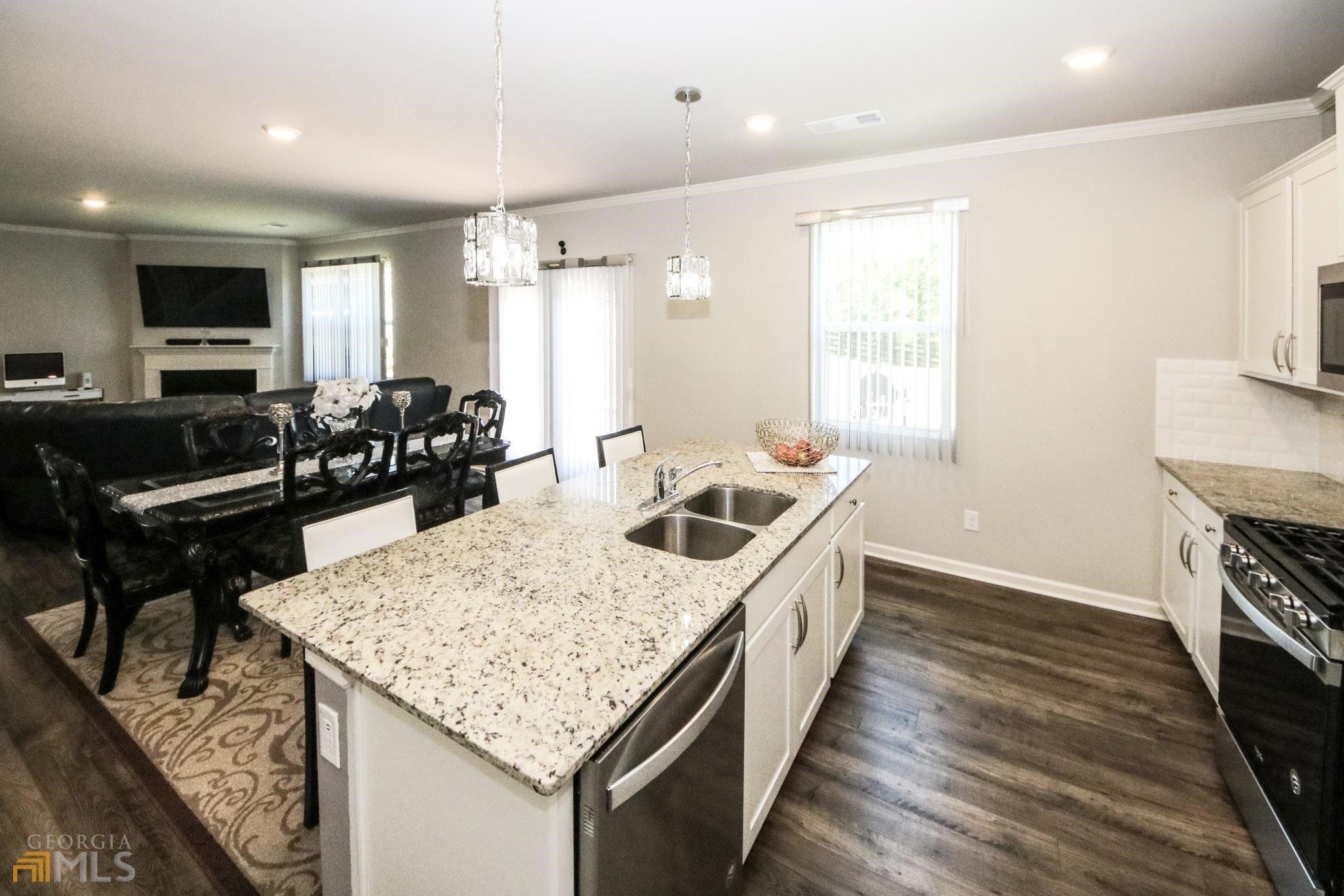 Scarlet Oak Way, Flowery Branch, GA 30542
