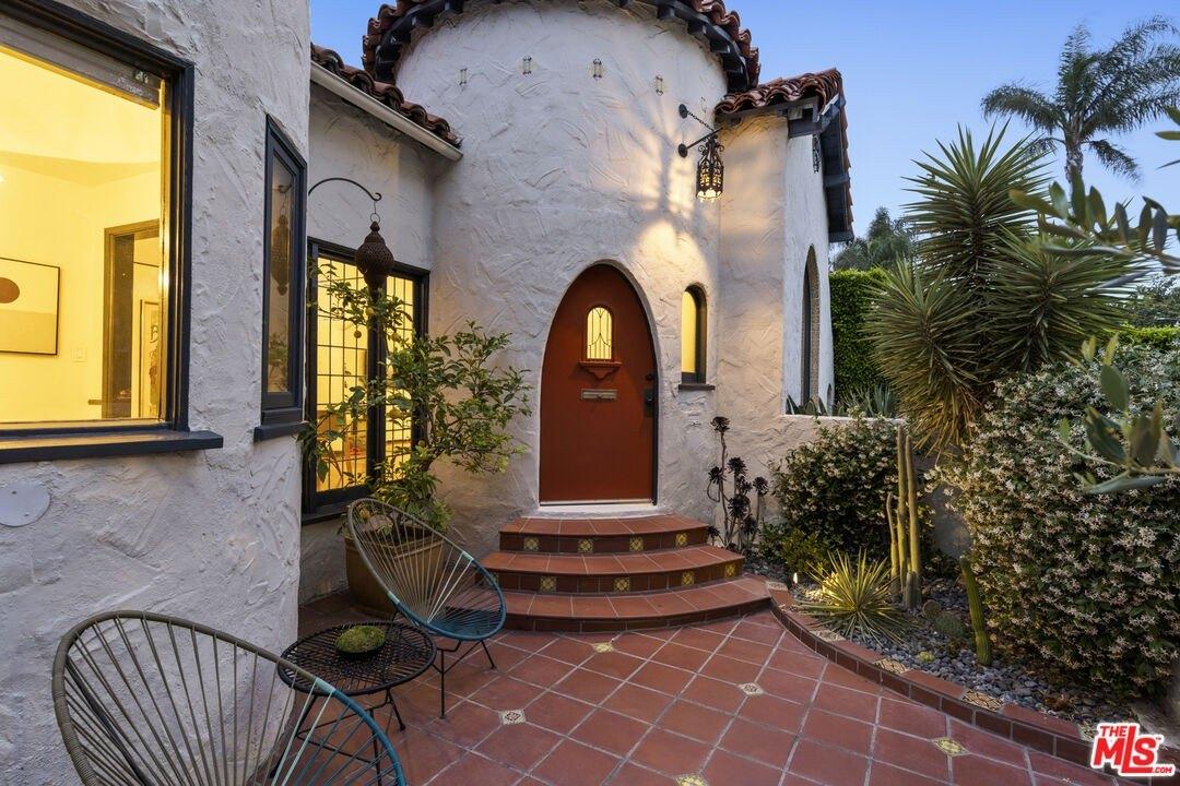 N Harper Ave, Los Angeles, CA 90048