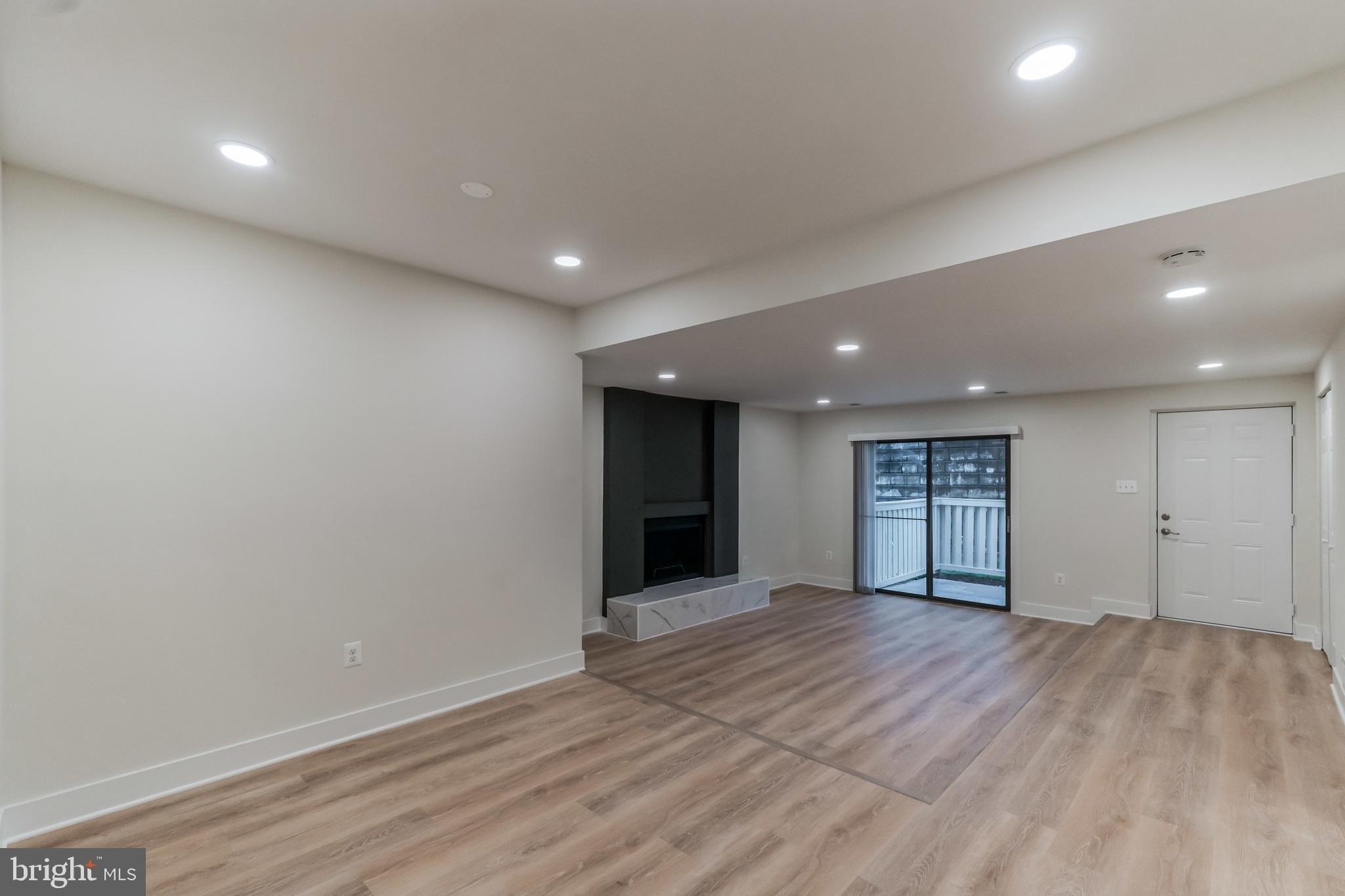Cara Dr, Woodbridge, VA 22192