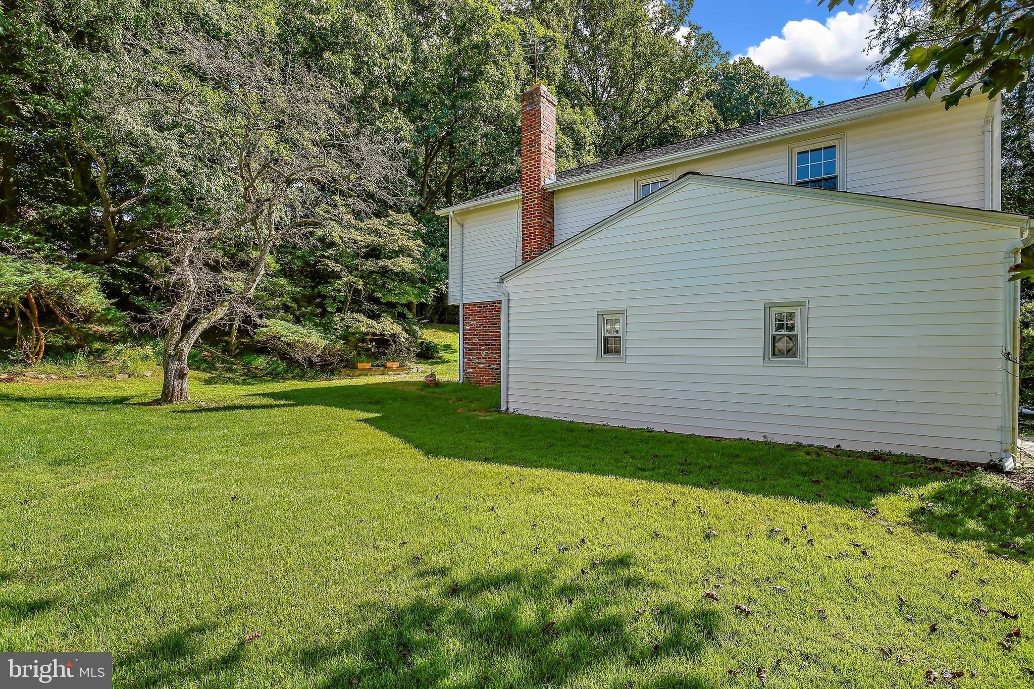 Parkedge Dr, Rockville, MD 20852