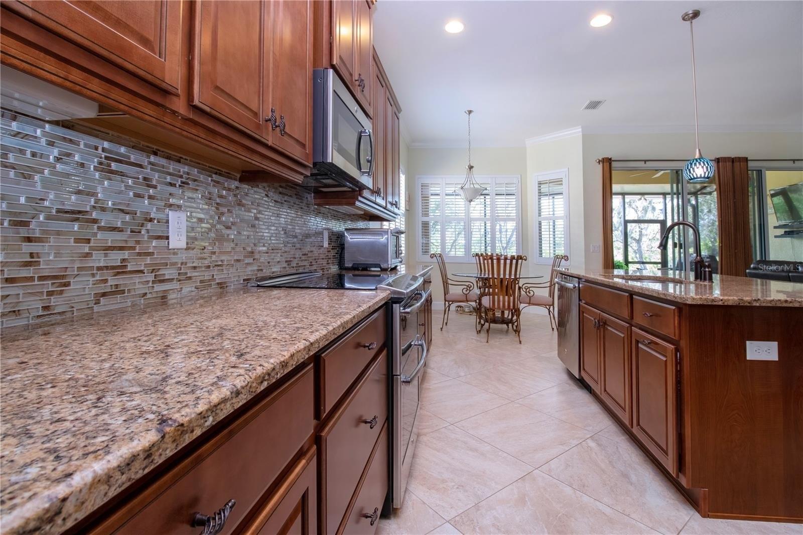 Emerald Dunes Dr, Sun City Center, FL 33573