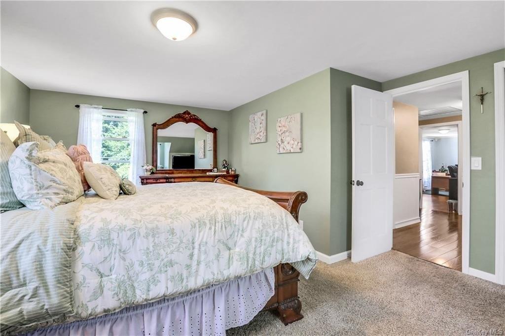 Libra Ln, Wallkill, NY 12589