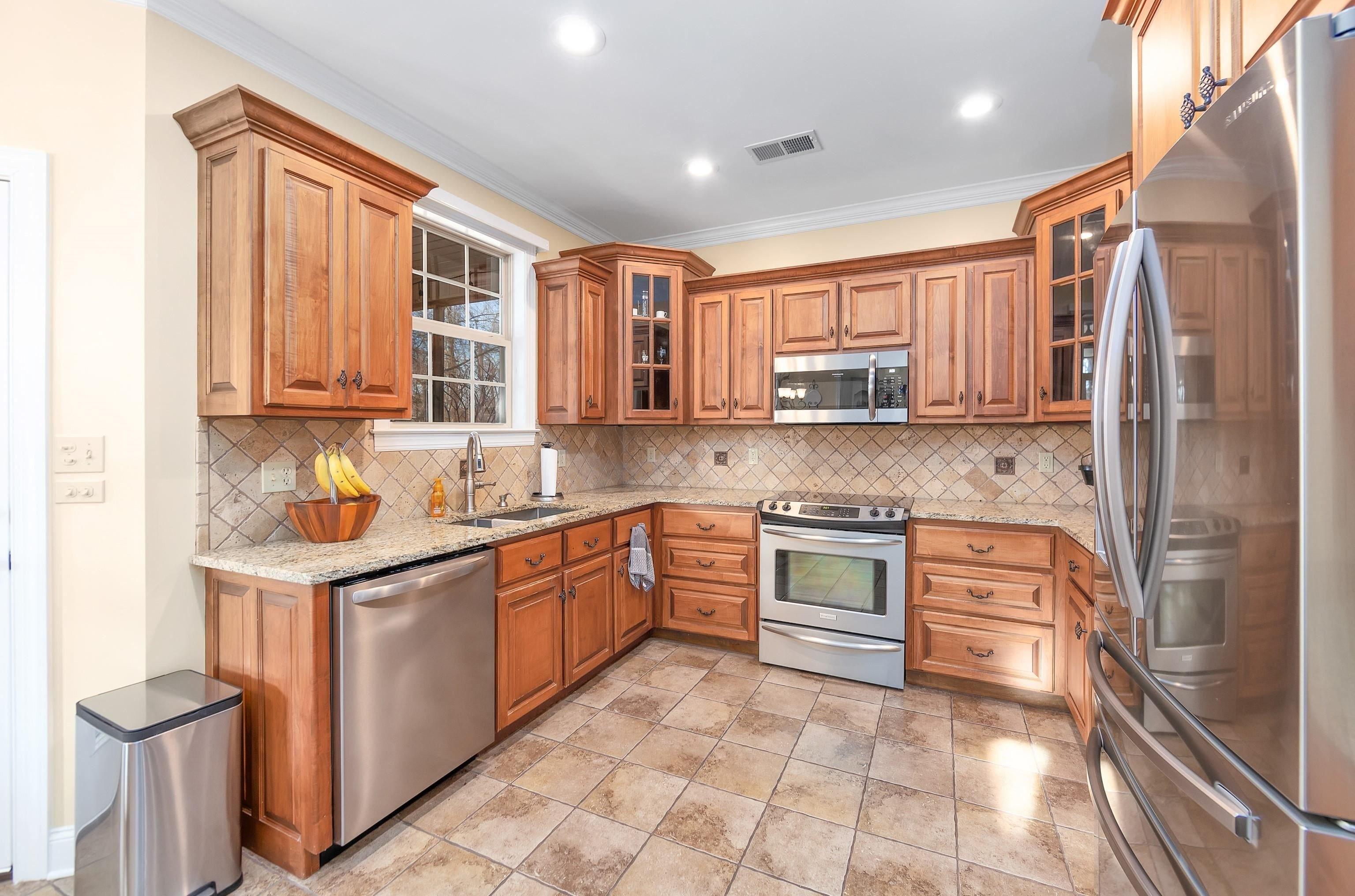 Kinnewick Cv, Jackson, TN 38305