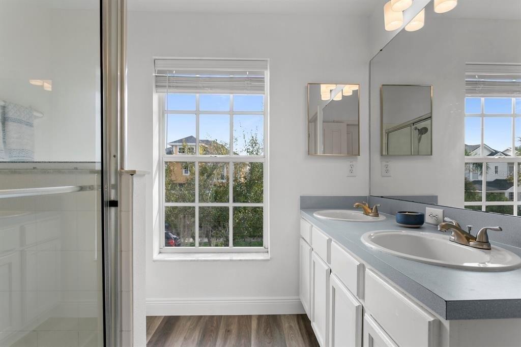 W Park Village Dr, Tampa, FL 33626