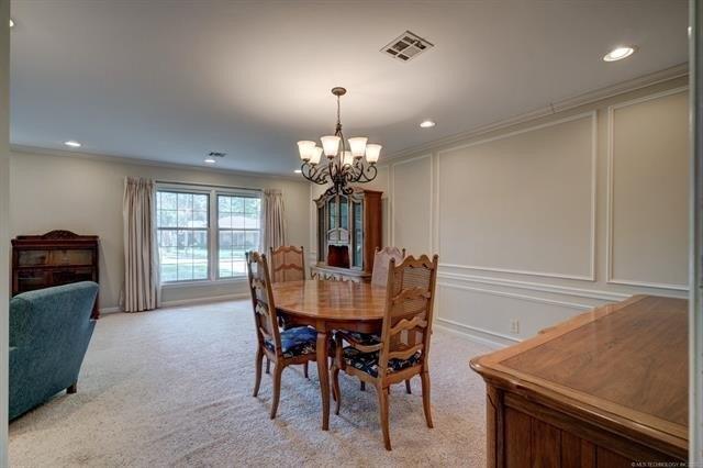 E 47th Pl, Tulsa, OK 74135