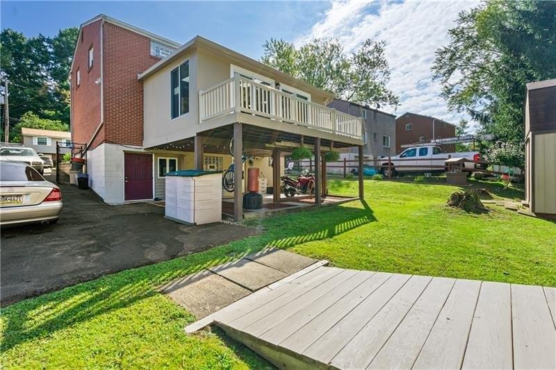 Sugarloaf Dr, Pittsburgh, PA 15239