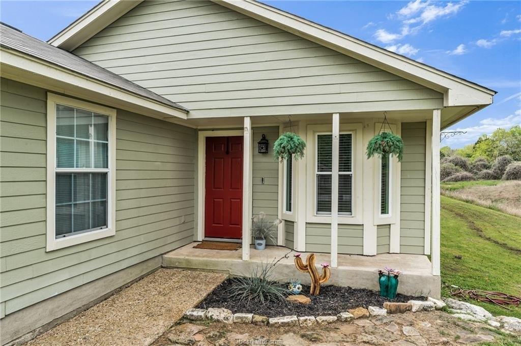 Hawea Ln, Bastrop, TX 78602