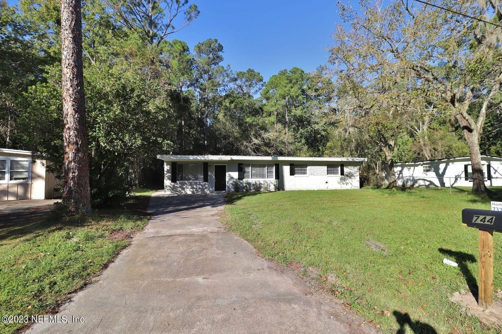 Le Brun Dr, Jacksonville, FL 32205
