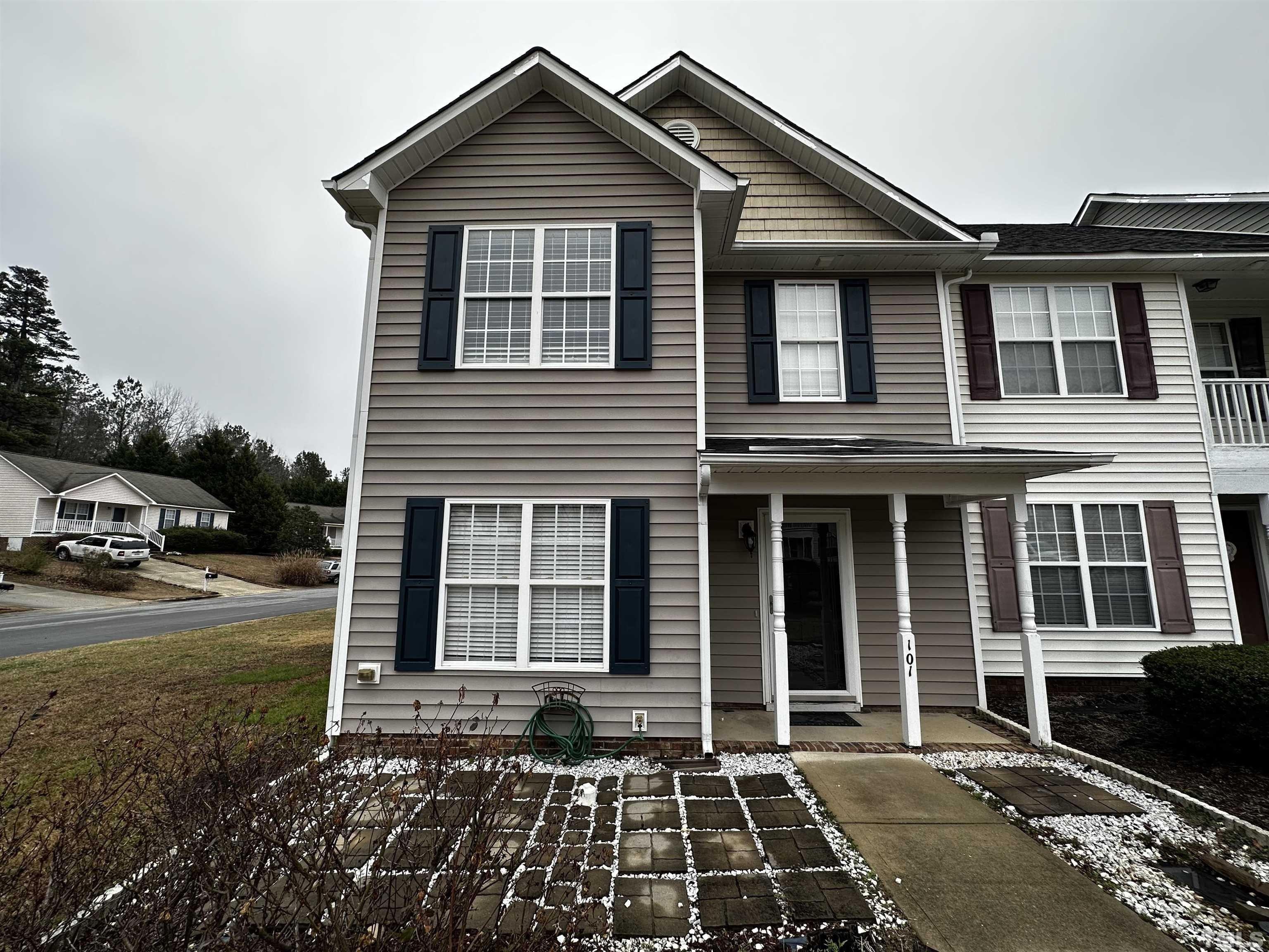 Gatwick Ct, Clayton, NC 27520